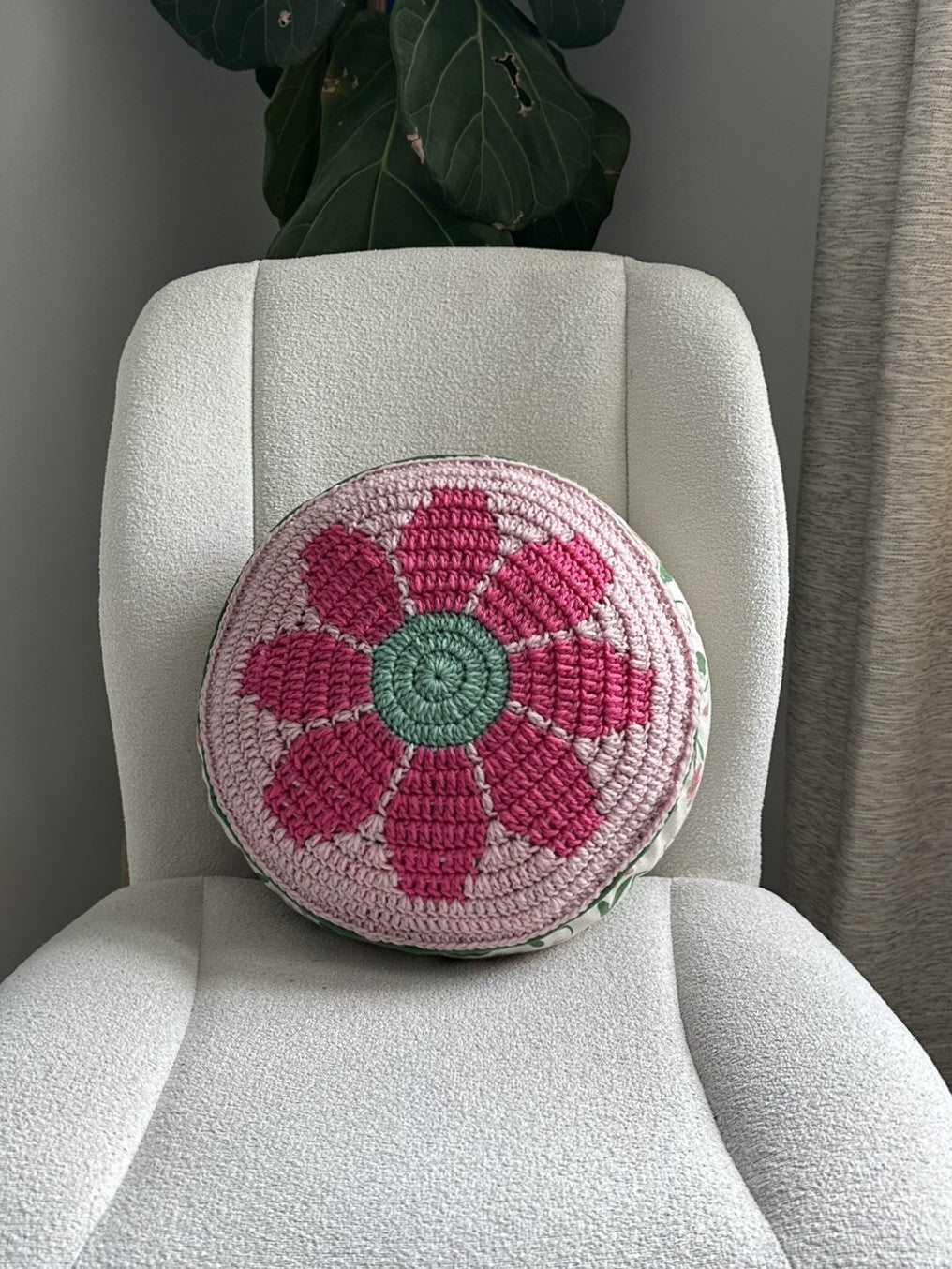 Crochet Pillow Cover Kit - Round Daisy includes pillow, yarn, pattern - thespinninghand