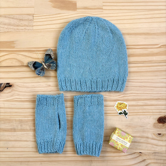 Fuzzy Halo Hat & Mitts Knitting Kit: Advanced Beginner Level - thespinninghand