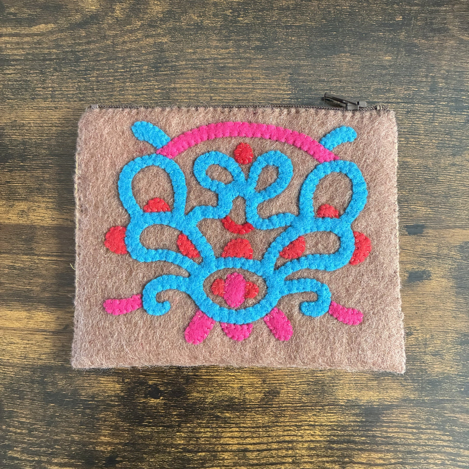 Hand Felted Zippered Pouch: Hand Sewn in New Jersey - thespinninghand