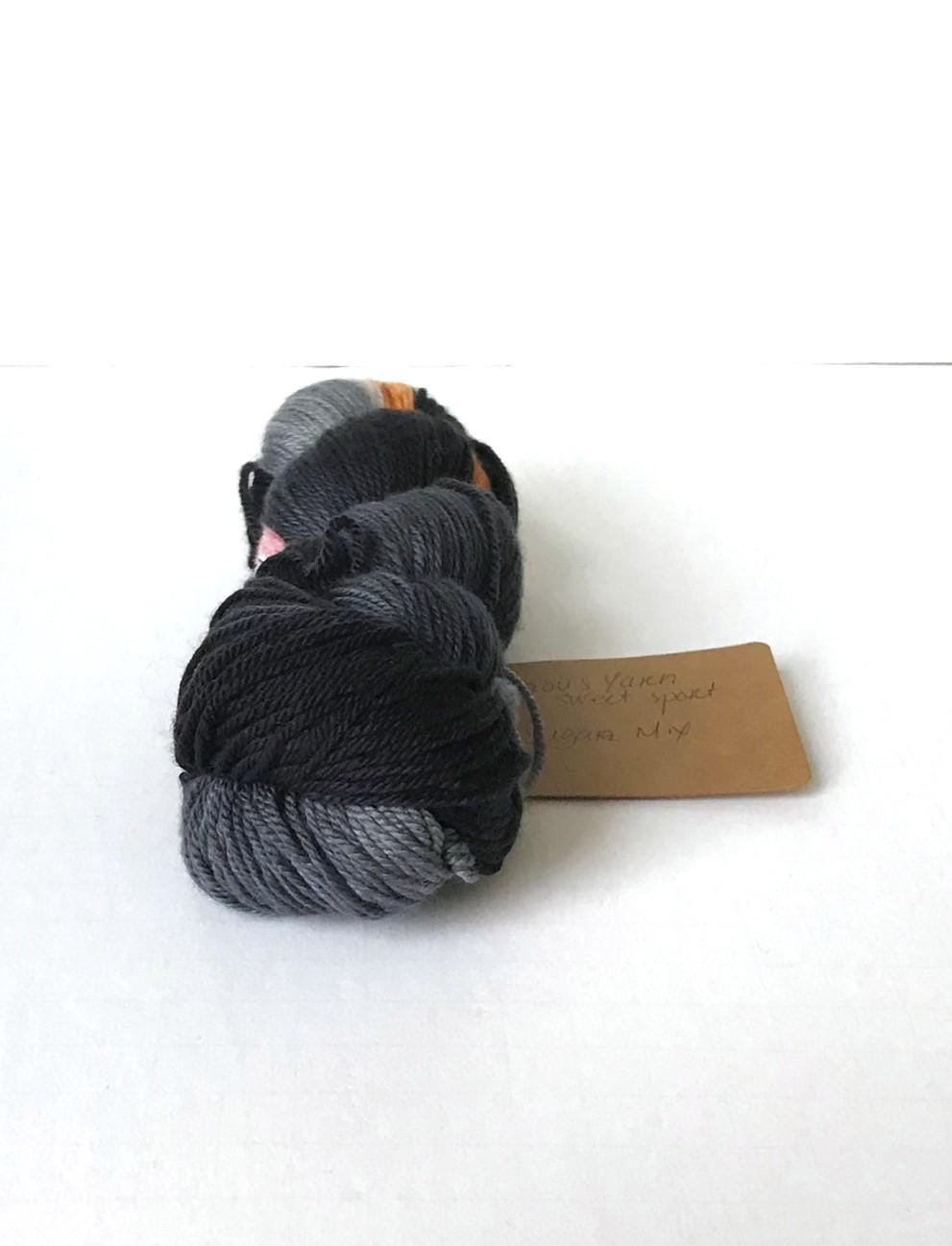 Two Sweets Sport - color 521 Licorice Mix 1 - pure superwash merino