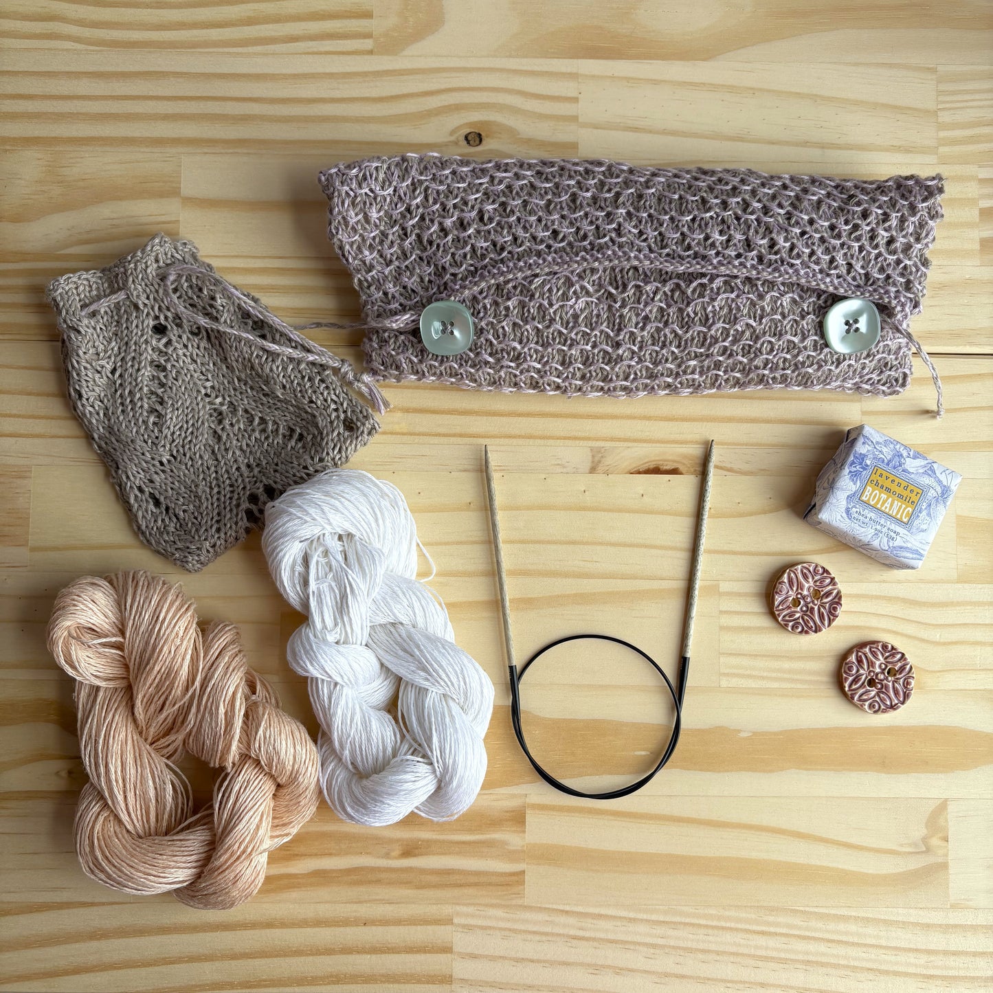 June Knitting Kit of the Month: Linen Set - thespinninghand