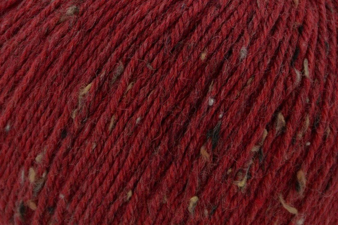 Universal Yarn Deluxe DK Tweed - DK weight yarn, superwash - thespinninghand