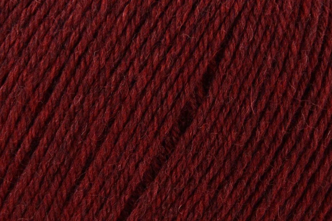 Universal Yarn Deluxe DK weight yarn - pure wool yarn, superwash - thespinninghand