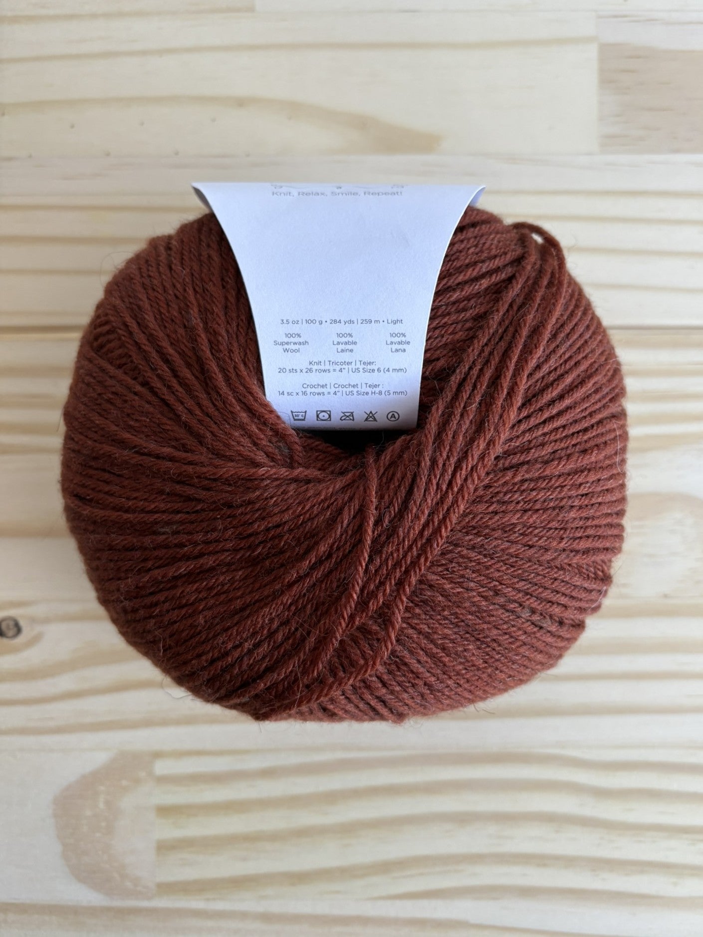 Universal Yarn Deluxe DK weight yarn - pure wool yarn, superwash - thespinninghand