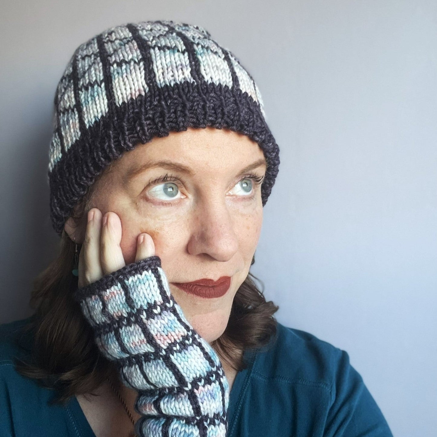 Aquarelle Hat and Mitts Knitting Kit - thespinninghand