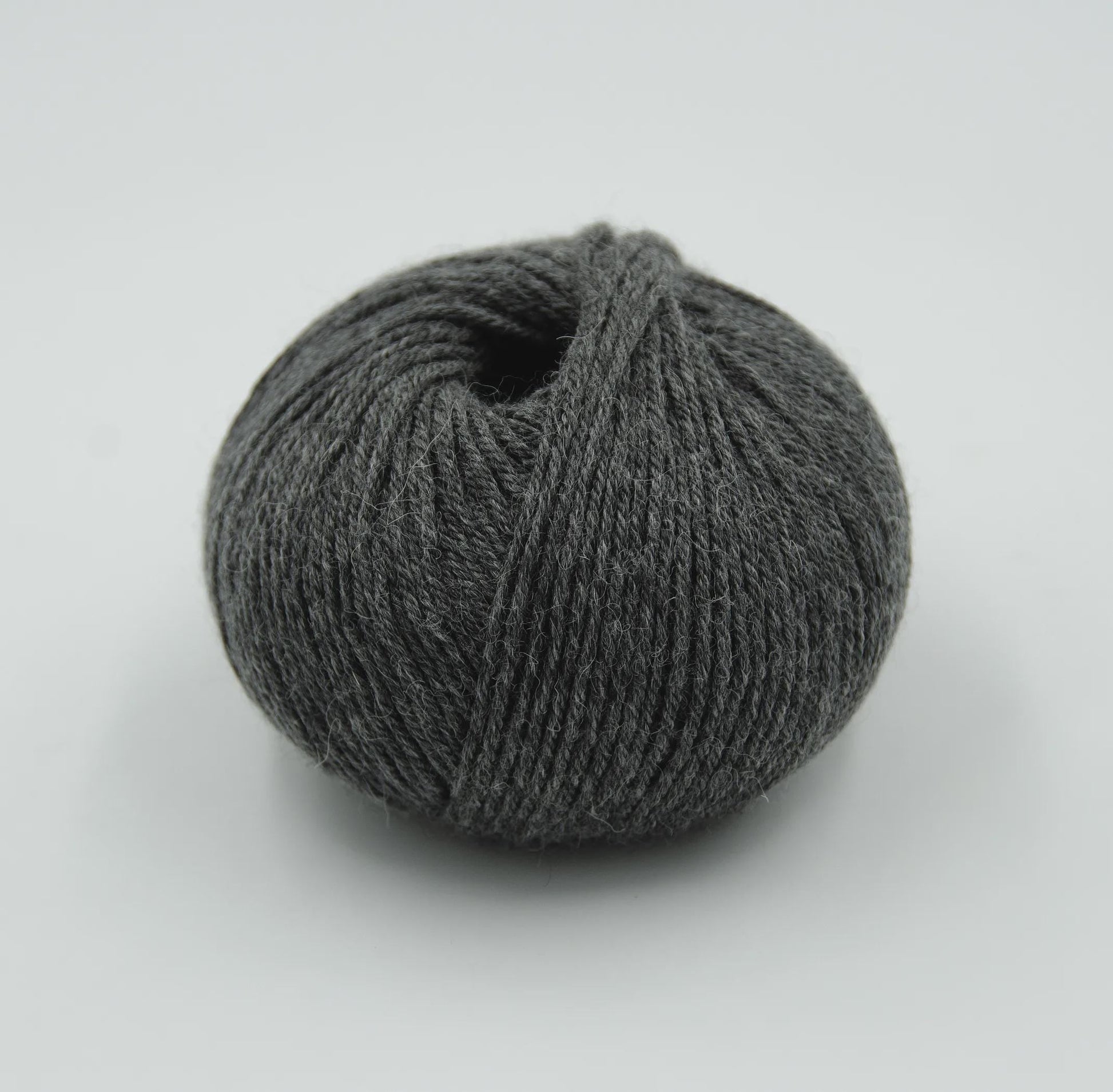 Indiecita Baby Alpaca DK weight yarn - thespinninghand