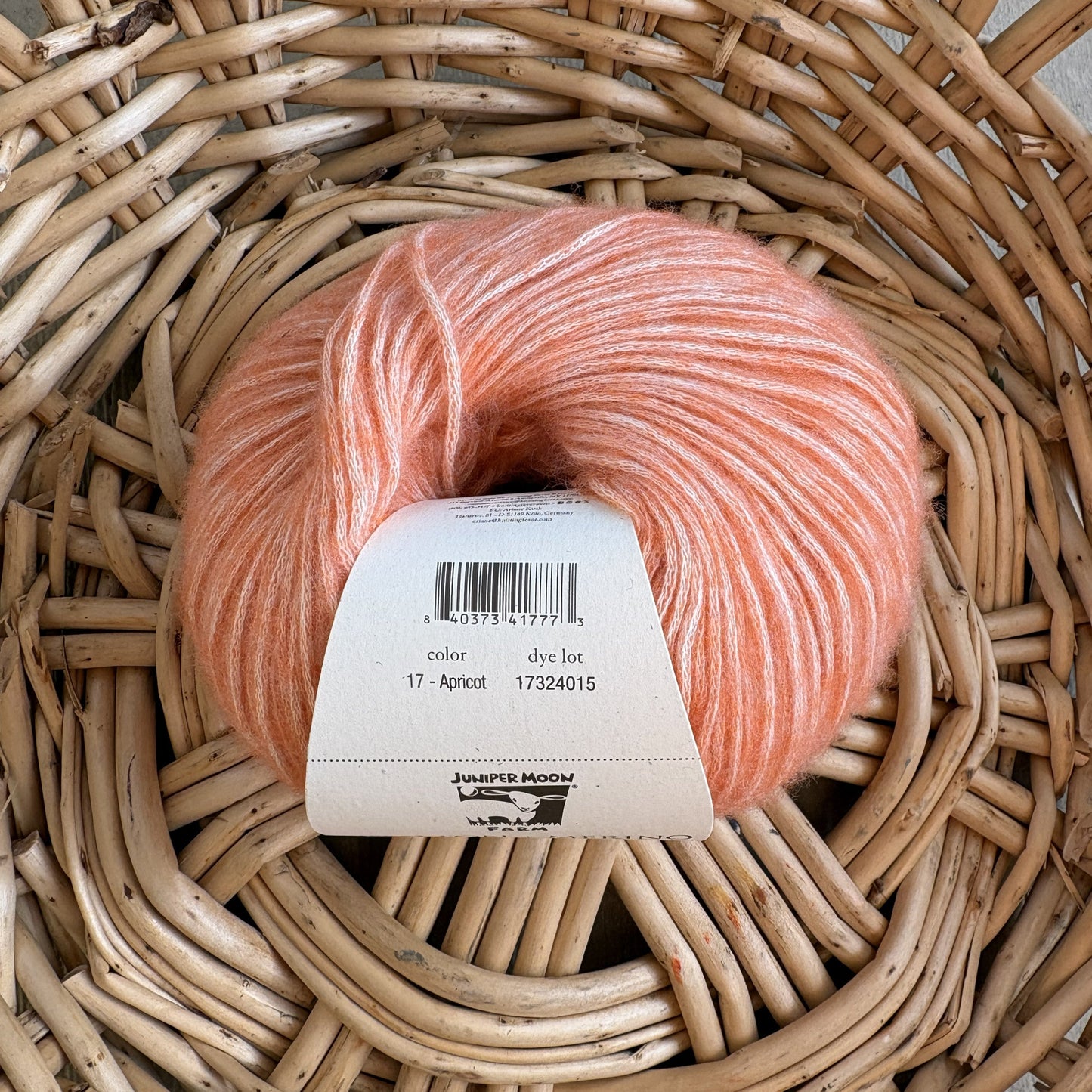 Juniper Moon Farm Cotton Merino Worsted Weight Yarn - thespinninghand