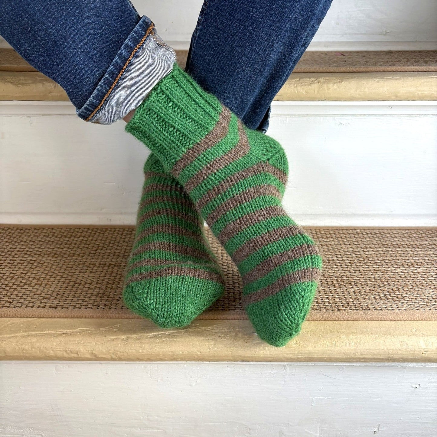 Learn to Knit Slipper Socks - The Joy of Socks Knitting Kit - Pure Alpaca Yarn - thespinninghand