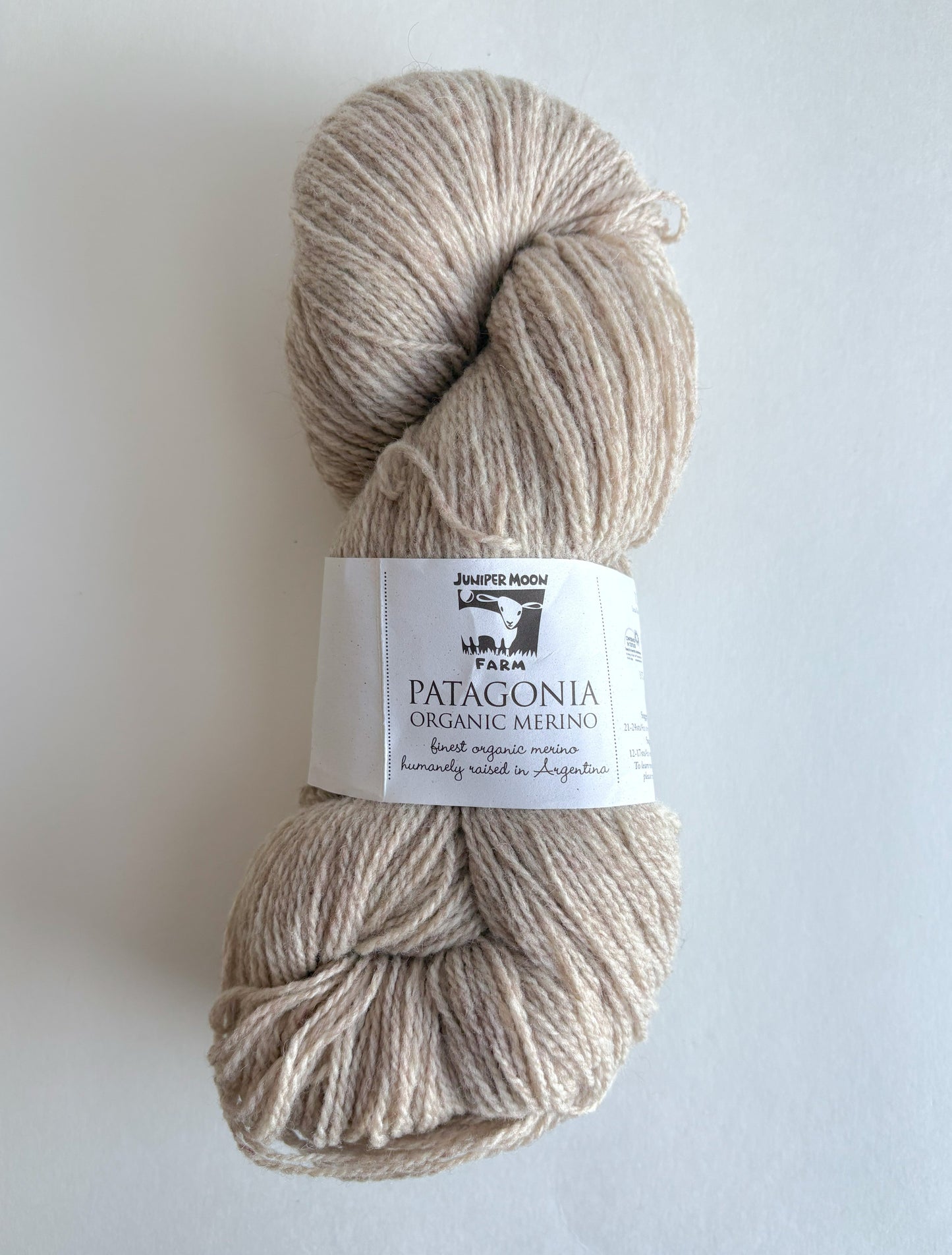 Patagonia pure merino - Juniper Moon Farm organic yarn - thespinninghand