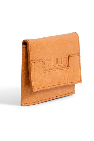 Tapestry needle case - handcrafted leather storage from MUUD - thespinninghand