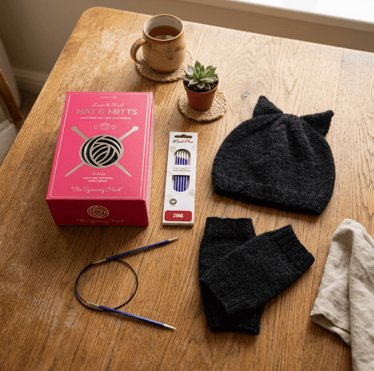 Wool Hat and mitt set - black cat - teen or adult size - thespinninghand