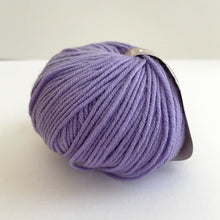 Load image into Gallery viewer, Carlton Yarns Merino Supreme - thespinninghand
