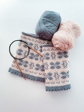 Load image into Gallery viewer, Lucky Cowl Knitting Pattern | Stranded Colorwork - thespinninghand
