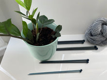Load image into Gallery viewer, Lykke Single Point Knitting Needles - Driftwood or Indigo - 10 inches long - full size range - thespinninghand
