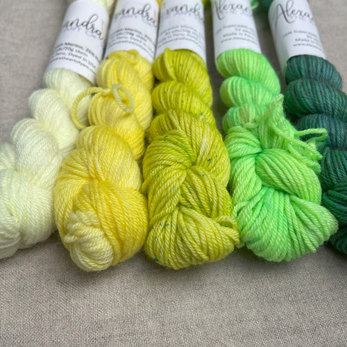 Euro Baby Babe Softcotton Worsted Baby Yarn – thespinninghand